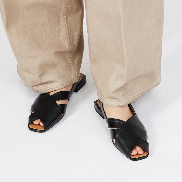 オゥ バニスター（Au BANNISTER）/スリングバックオープントゥフラット