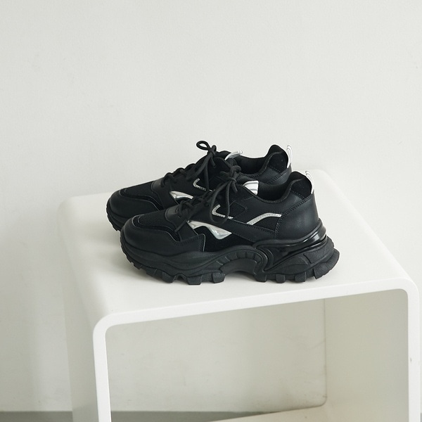 オゥ バニスター（Au BANNISTER）/【販売店舗限定】厚底/軽量 メタリックポイント スニーカー