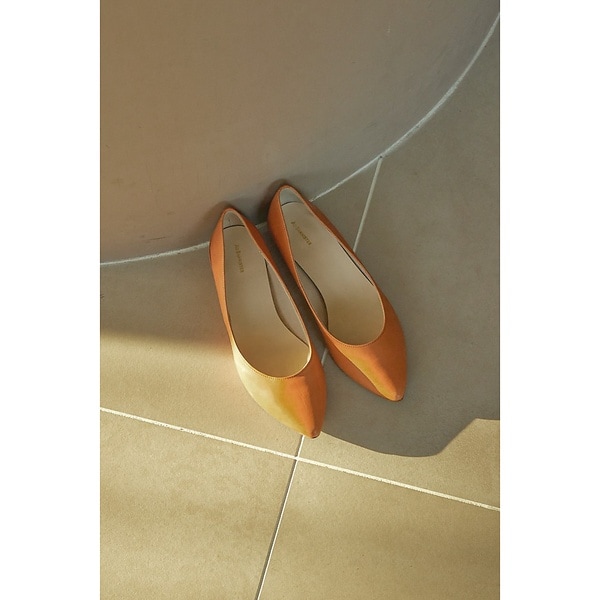 【新品】マルニ（MARNI）　オレンジレザー　サボ　サイズ「35」22.5センチ 新品】マルニ（MARNI） オレンジレザー サボ サイズ「35」22.5