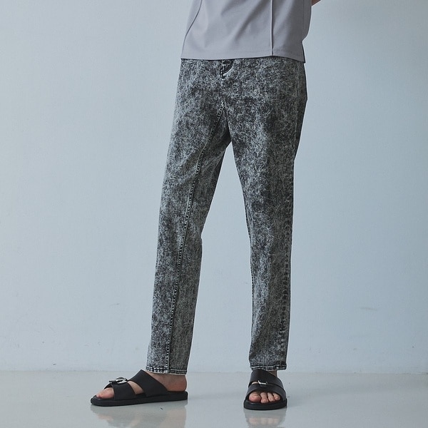 5351プール・オム（5351POUR LES HOMMES）/【ケミカルウォッシュ】Zip テーパード スキニー デニム 19,536円