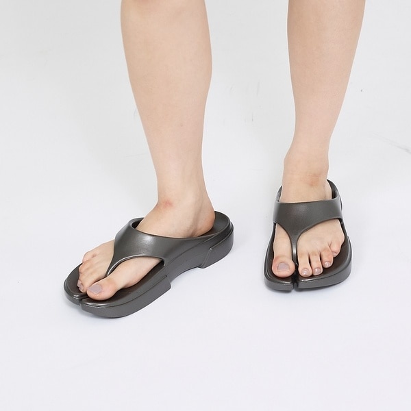 アバハウス（ABAHOUSE）/【PAES /ペイズ】Flipflop Metal Coating / Meta