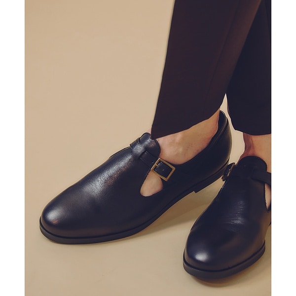 アルフレッド・バニスター（alfredoBANNISTER）/Tストラップ バックル シューズ