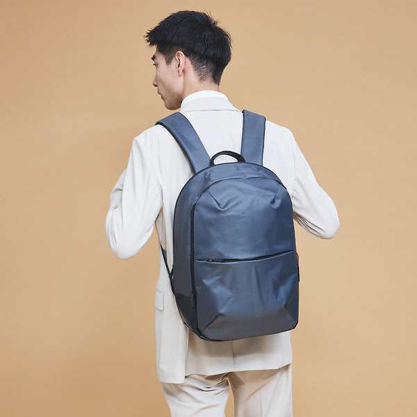 アルフレッド・バニスター（alfredoBANNISTER）/【軽量、撥水】21L