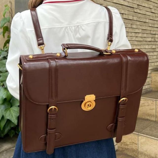 フィント（FINT）/ベルト使いキーホールサッチェルバッグ_12