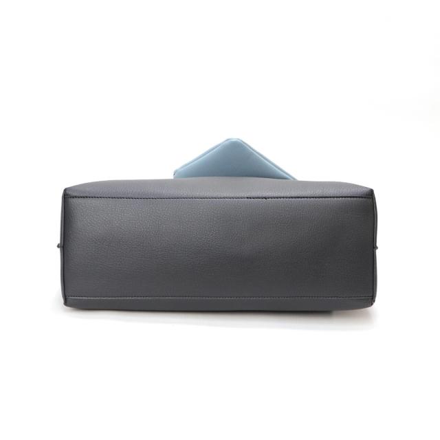 ベース（BASE）/【テレビドラマ使用】A4対応 ポーチチャーム付き 3ROOMトートバッグの通販は