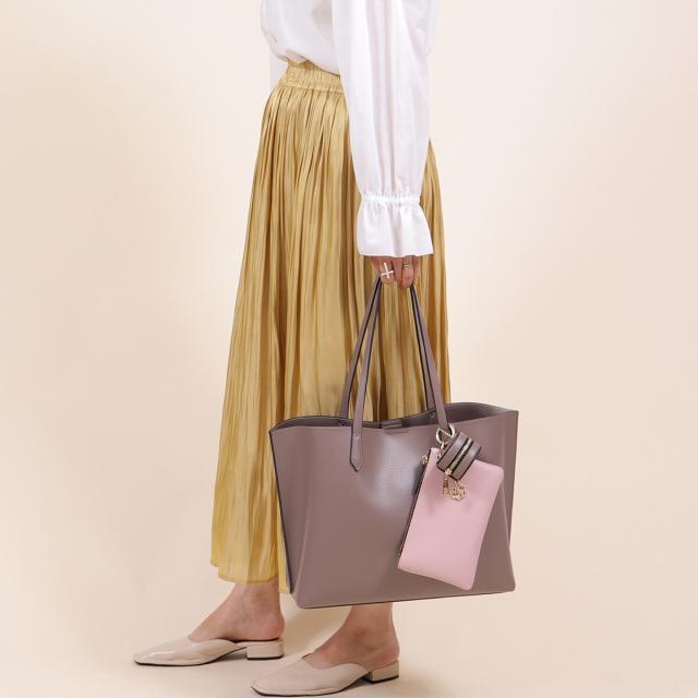 ベース（BASE）/【テレビドラマ使用】A4対応 ポーチチャーム付き 3ROOMトートバッグの通販は