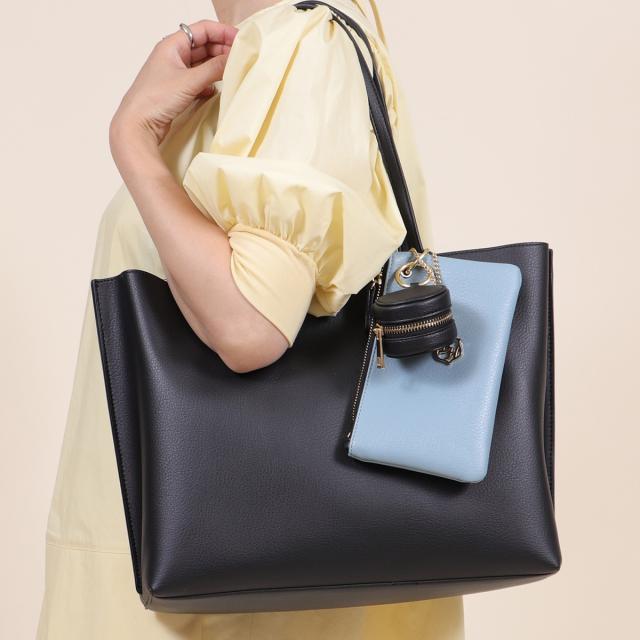 ベース（BASE）/【テレビドラマ使用】A4対応 ポーチチャーム付き 3ROOMトートバッグの通販は