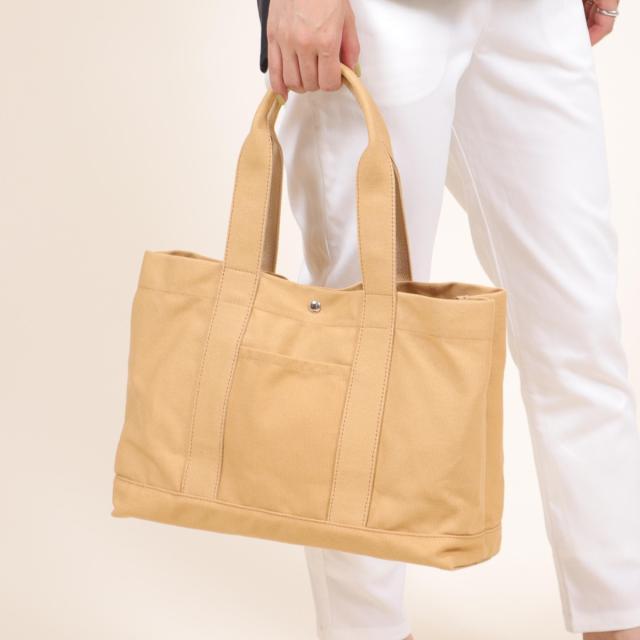 ベース（BASE）/【A4対応】仕切り付きフロントポケットキャンバス