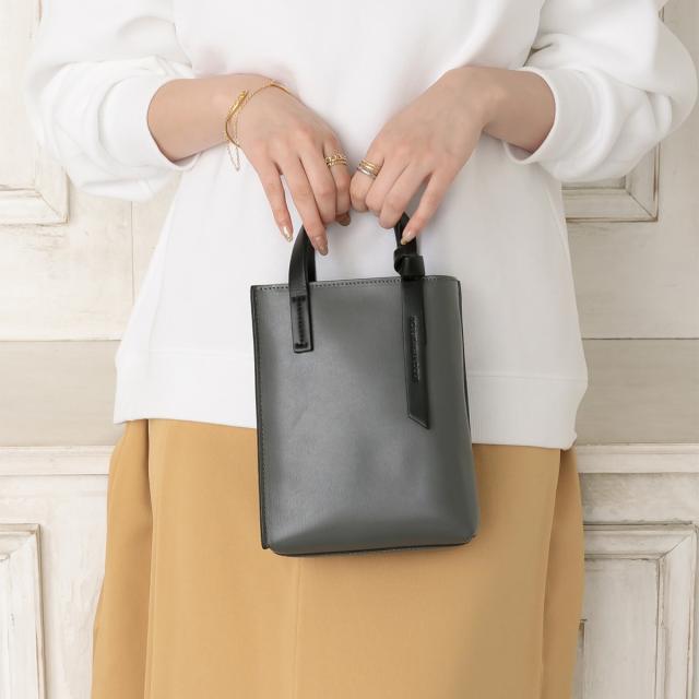 ベース（BASE）/【ROBERTA GANDOLFI】【本革】イタリア製 2WAYバイカラーショルダーバッグ(S)の通販は 21,087円