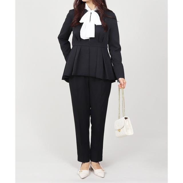 ベース（BASE）/【セットアップ】ノーカラー タックペプラム テーパードパンツ スーツセット セレモニー ベース（BASE）/【セットアップ】ノーカラー タックペプラム