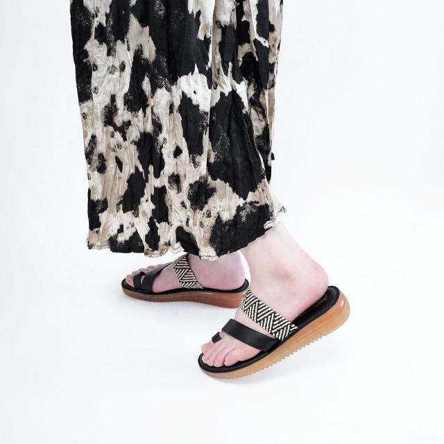 ノイエマルシェ（neue marche ）/トングサンダル/NM22923 ノイエマルシェ（neue marche ）/トングサンダル/NM22923の通販はau