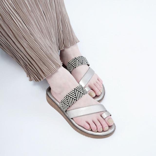 ノイエマルシェ（neue marche ）/トングサンダル/NM22923の通販はau