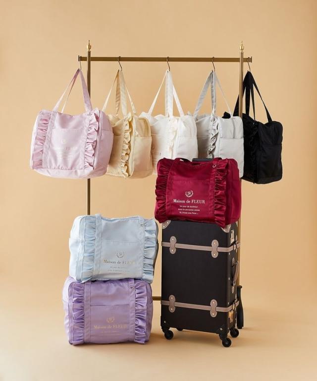 メゾン ド フルール（Maison de FLEUR）/EC限定サテンフリルキャリーオンバッグ