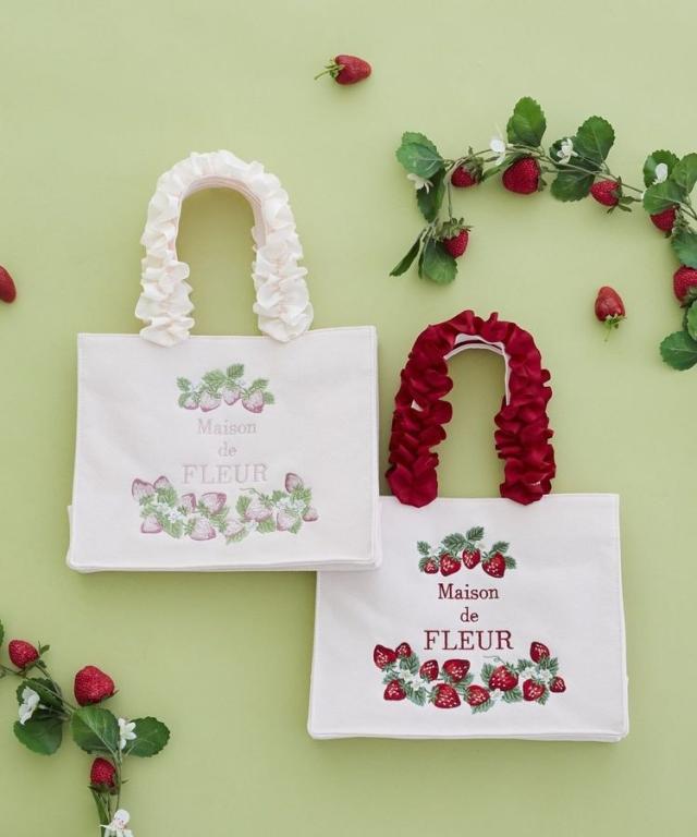 メゾン ド フルール（Maison de FLEUR）/いちごフリルハンドルスクエアトートバッグ