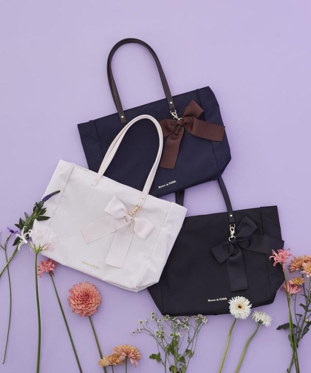 メゾン ド フルール（Maison de FLEUR）/【機能性バッグ／A4対応】リボンチャーム付き3ルームトートバッグ