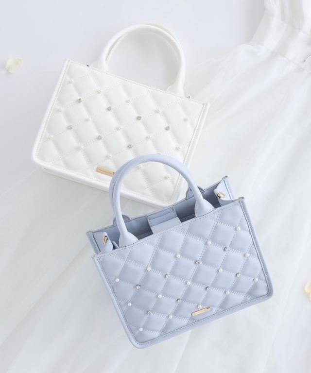 住み家 ド フルール（Maison de FLEUR）/パールビジューキルティングスクエアショルダー