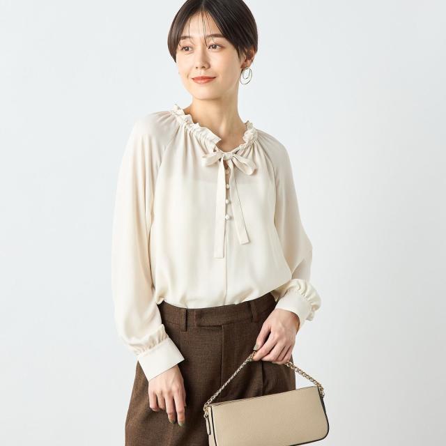 ノーリーズ（NOLLEY’S）/バックサテンフリルタイブラウス 12,672円