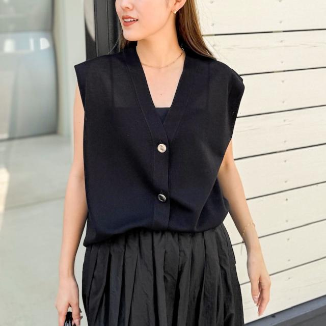 ノーリーズ　NOLLEY'S ドライタッチ肩タックベスト　ブラック ノーリーズ（NOLLEY'S）/《手洗い可能》ドライタッチ肩タックベストの