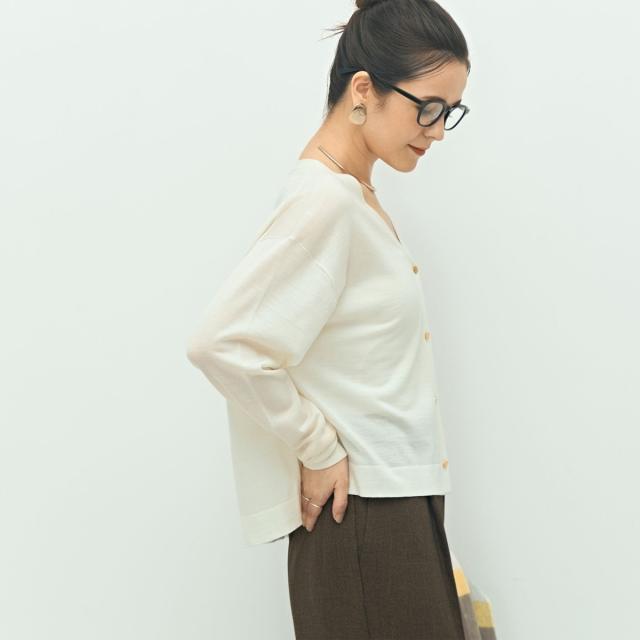 ノーリーズ（NOLLEY’S）/《手洗い可能》《アンサンブル対応》18G天竺ゆったりVネックカーディガン