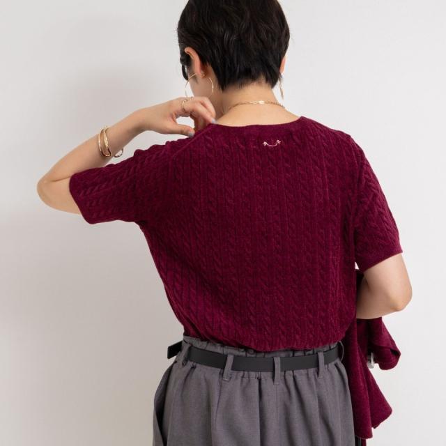 リエミラー（Rie Miller）/《手洗い可能》《アンサンブル対応》モールヤーンミニケーブルプルオーバーニット