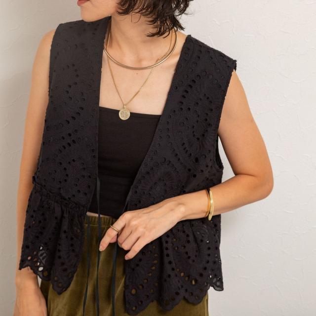 マクウェル（MAQWEL）/【MAQWEL/マクウェル】《セットアップ対応》ウォッシャブルエンブロイダリーレースベスト