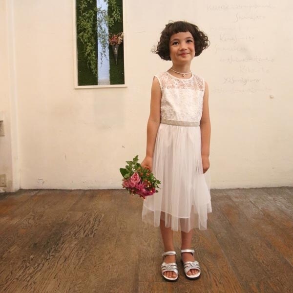 ドリードール（Dorry Doll）/《KIDS　DRESS》模様柄刺繍入りレース切り替えチュールスカート　ワンピースドレス