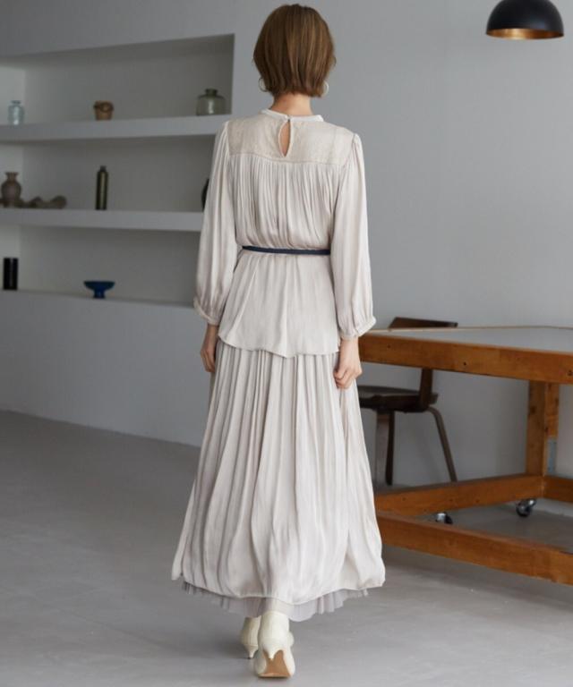 リュクスブリエ/ヴィンテージサテンギャザーブラウス