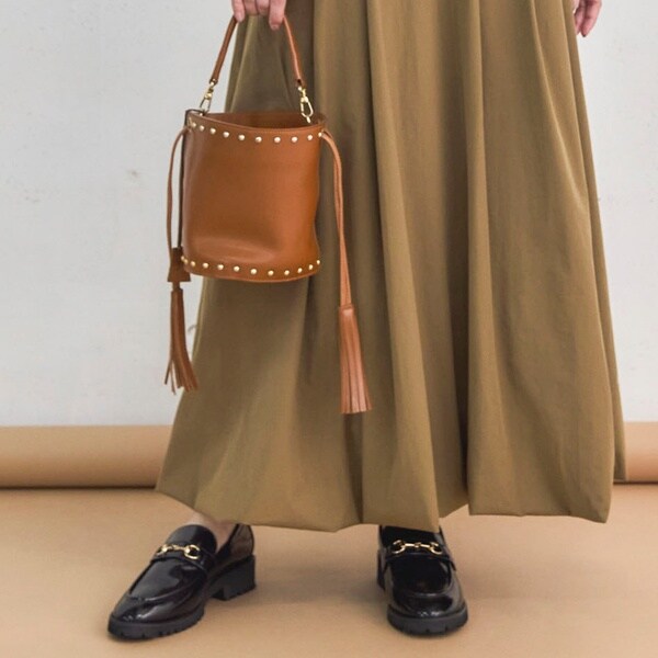 NEW】ドゥ アルシーヴ（Doux archives）/エナメルローファー