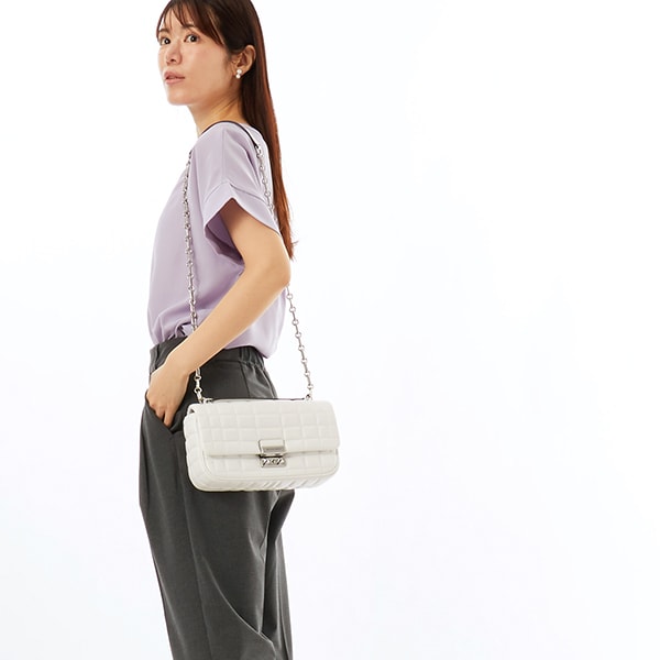 マイケル・コース（Michael Kors）/TRIBECA キルテッドレザー ショルダー ラージ