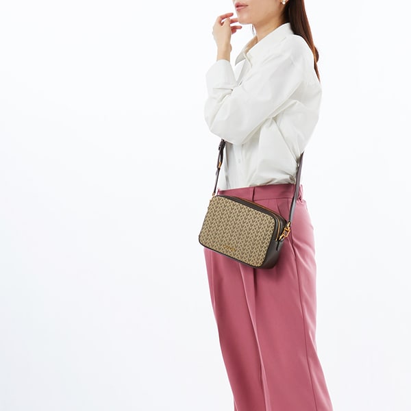 マイケル・コース（Michael Kors）/BRYANT MK2000 ロゴ ジャガード ダブルジップ チェーンカメラ クロスボディ ミディアム 7,900円