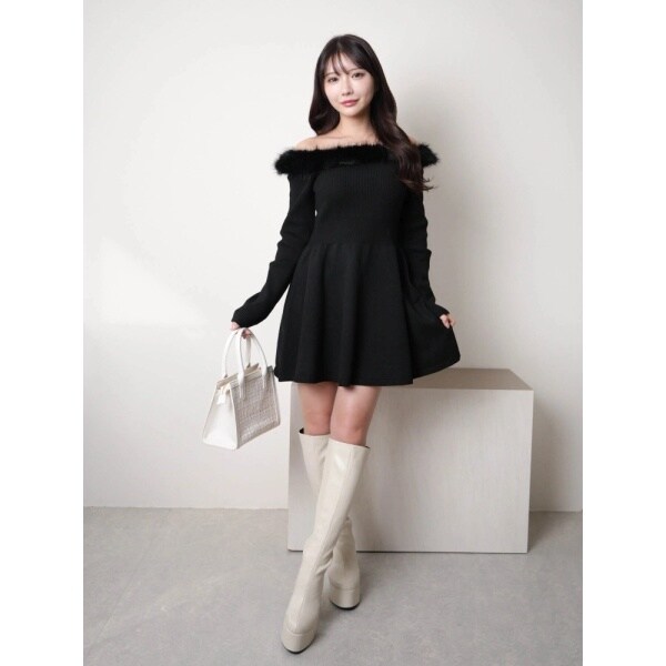 リップサービス（LIPSERVICE）/ファーオフショルフレアニット