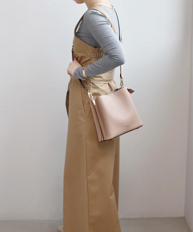 アネモネ2 アネモネ（ANEMONE）/レザー調スクエア2WAYバッグの通販はau PAY