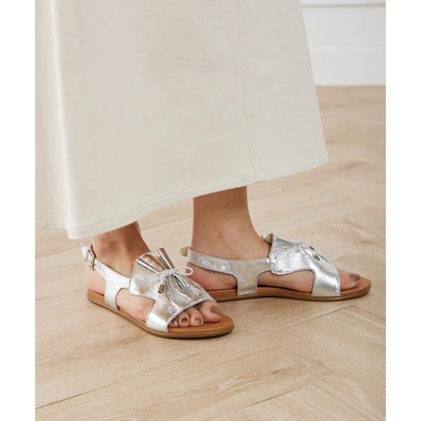 イッツインターナショナル（I．T．’S． international）/KIRA99レザーサンダル《BARI（バリ）》