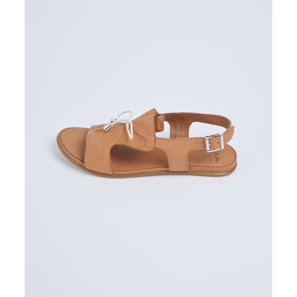 イッツインターナショナル（I．T．’S． international）/KIRA99レザーサンダル《BARI（バリ）》