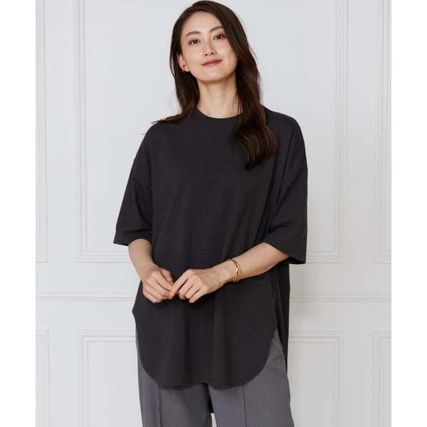 イッツインターナショナル（I．T．’S． international）/ラウンドヘムカットプルオーバー