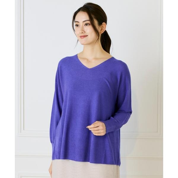 イッツインターナショナル（I．T．’S． international）/AラインVネックプルオーバー《Cuoo》