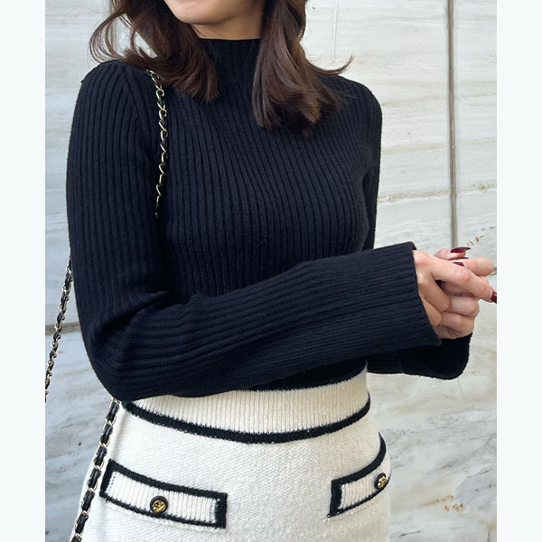 アンビエント（AMBIENT）/ボトルネックスリットスリーブリブニットトップスの通販は 4,851円