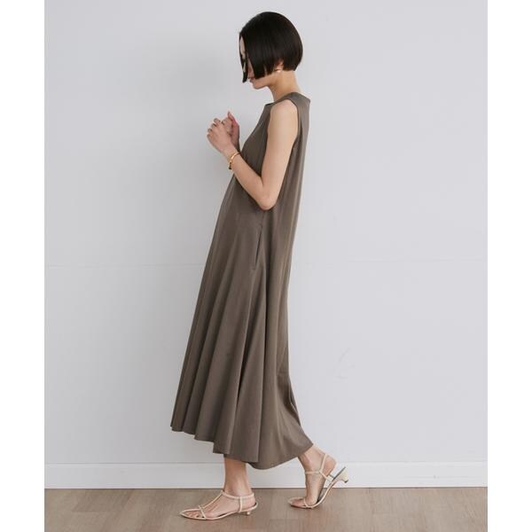 イネド（INED）/《大きいサイズ》ノースリーブフレアワンピース