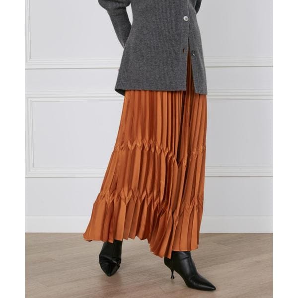 イネド（INED）/サテンプリーツスカート《la veille by SUPERIOR CLOSET》