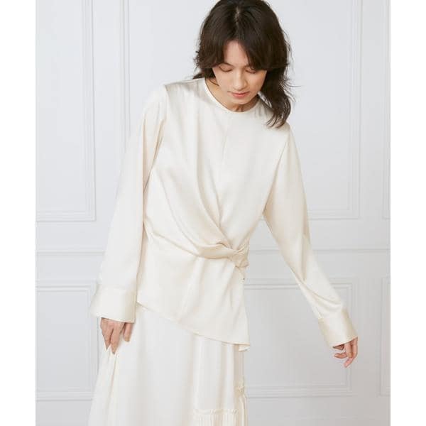 イネド（INED）/ウエストひねりブラウス《la veille by SUPERIOR CLOSET》