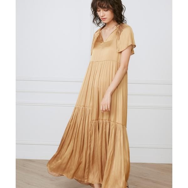 イネド（INED）/ケープワンピース《la veille by SUPERIOR CLOSET》