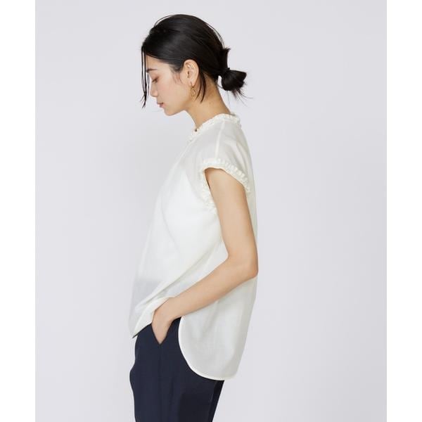 イネド（INED）/《大きいサイズ》タックフリルブラウス