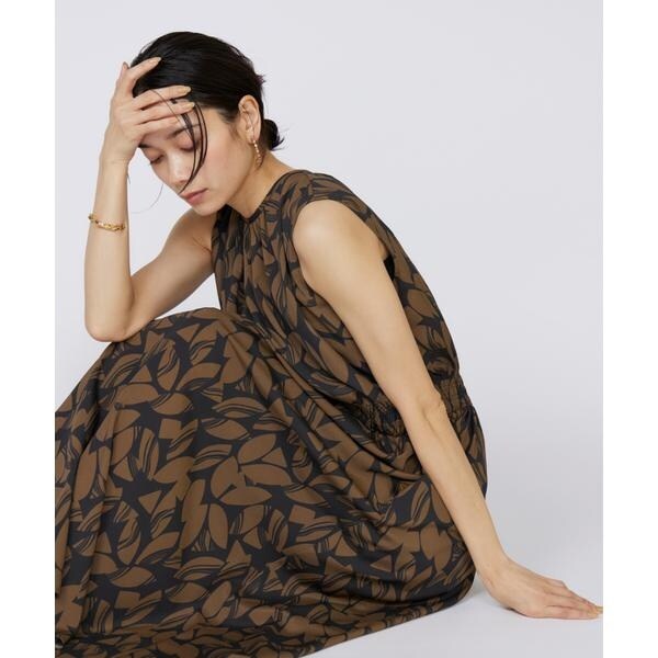 イネド（INED）/《大きいサイズ》ノースリーブプリントワンピース