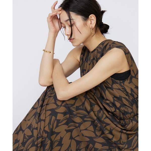 イネド（INED）/《大きいサイズ》ノースリーブプリントワンピース