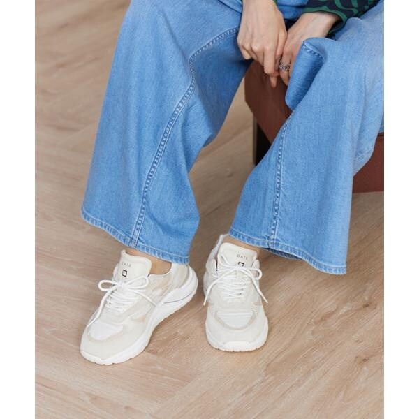 イネド（INED）/FG SHINY BEIGEスニーカー《D．A．T．E．》