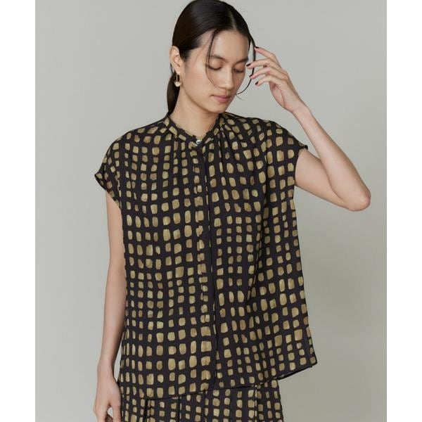 イネド（INED）/デフォルメチェックプリントブラウス