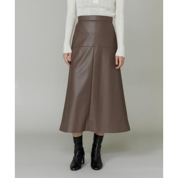 イネド（INED）/《大きいサイズ》フェイクレザートラペーズスカート