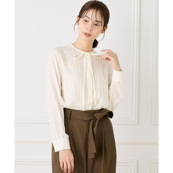 イネド（INED）/《大きいサイズ》ピンタックボウタイブラウス