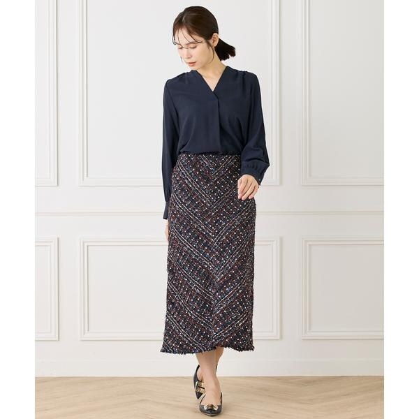 イネド（INED）/《大きいサイズ》Vネックブラウス