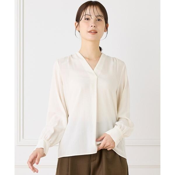 イネド（INED）/《大きいサイズ》Vネックブラウス